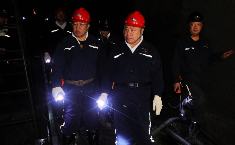 張秉德在鳥山礦宣講調(diào)研檢查時強(qiáng)調(diào) 打造高效開拓隊...